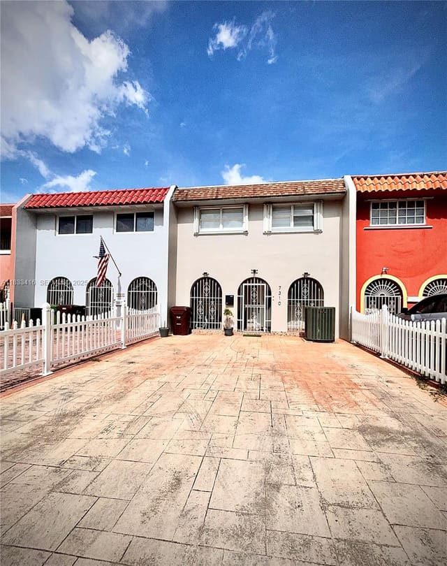 7310 W 2nd Way 7310, Hialeah, FL 33014