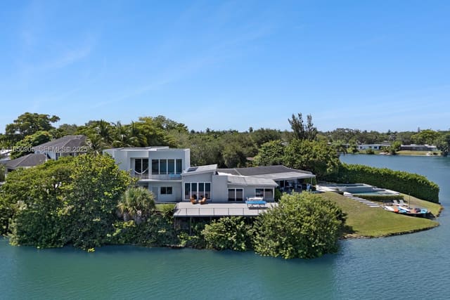 2070 NE 194th Terrace, North Miami Beach, FL 33179
