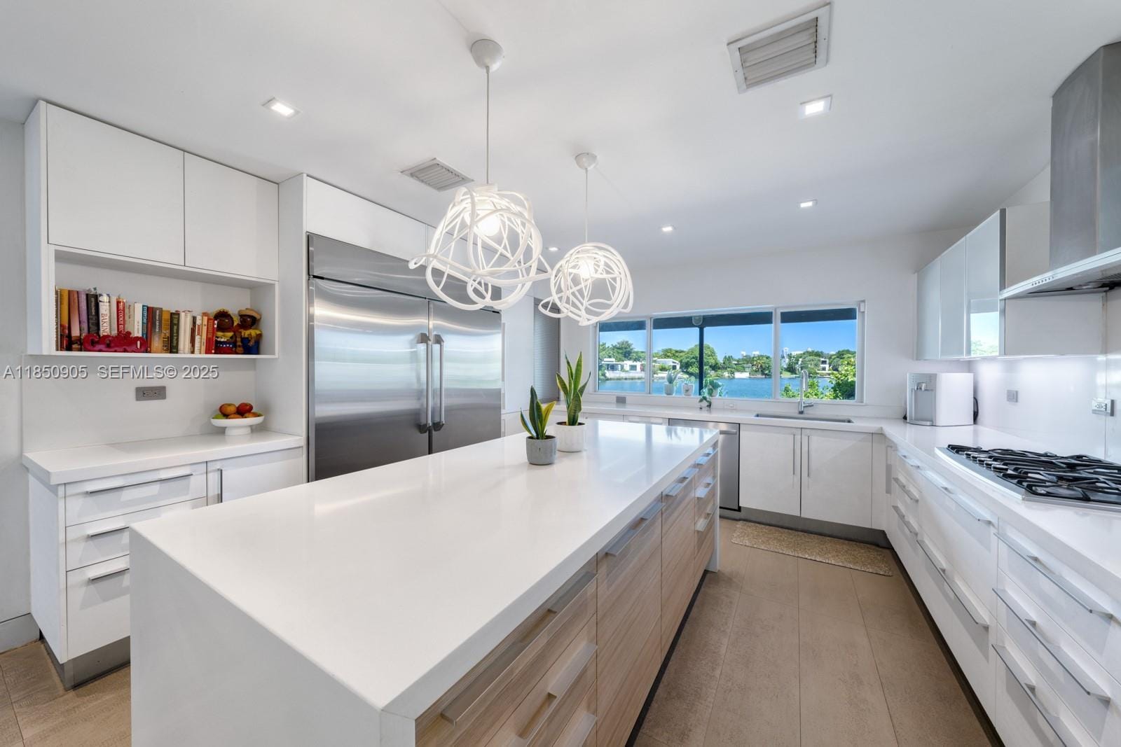 2070 NE 194th Terrace, North Miami Beach, FL 33179 photo 25