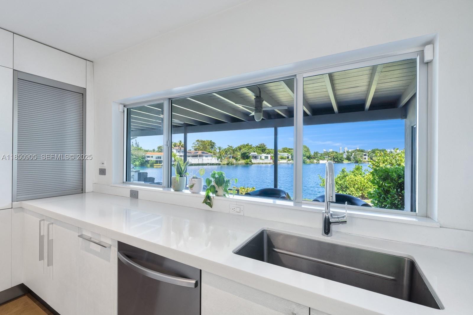 2070 NE 194th Terrace, North Miami Beach, FL 33179 photo 26