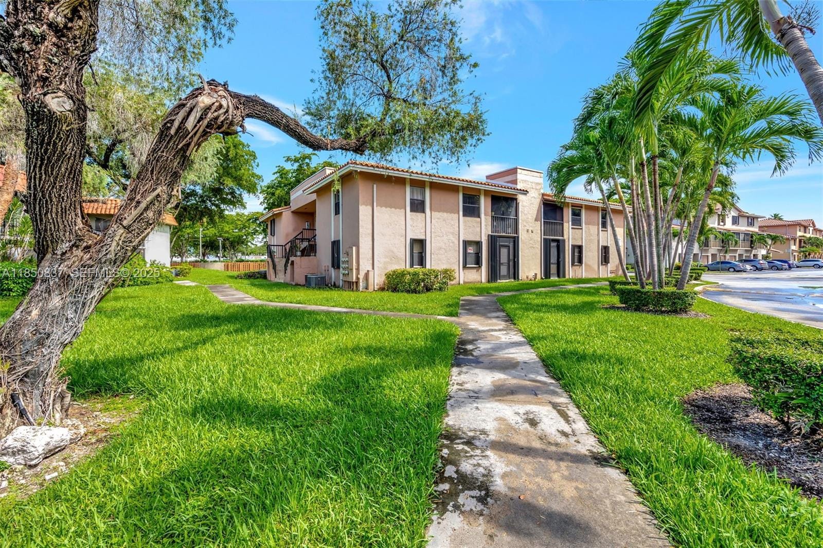9810 Hammocks Boulevard 104, Miami, FL 33196 photo 17