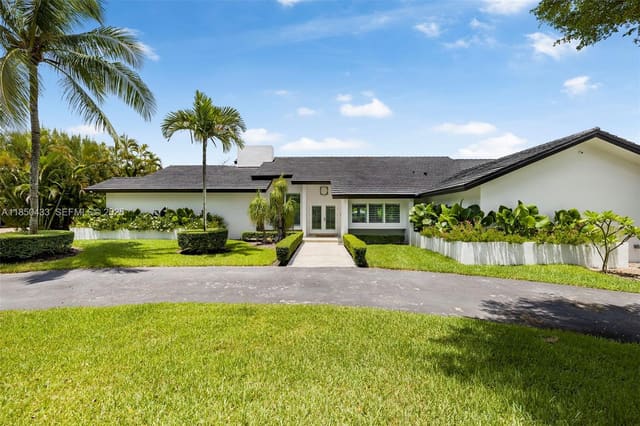 10404 SW 87th Court, Miami, FL 33176