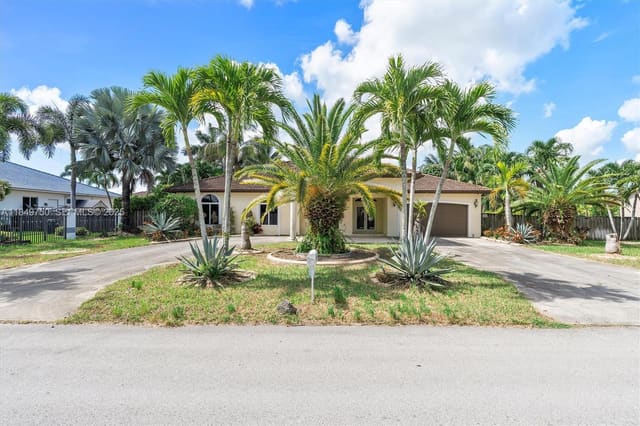 12920 SW 220th Terrace, sold in Estate Mansions, Miami, FL