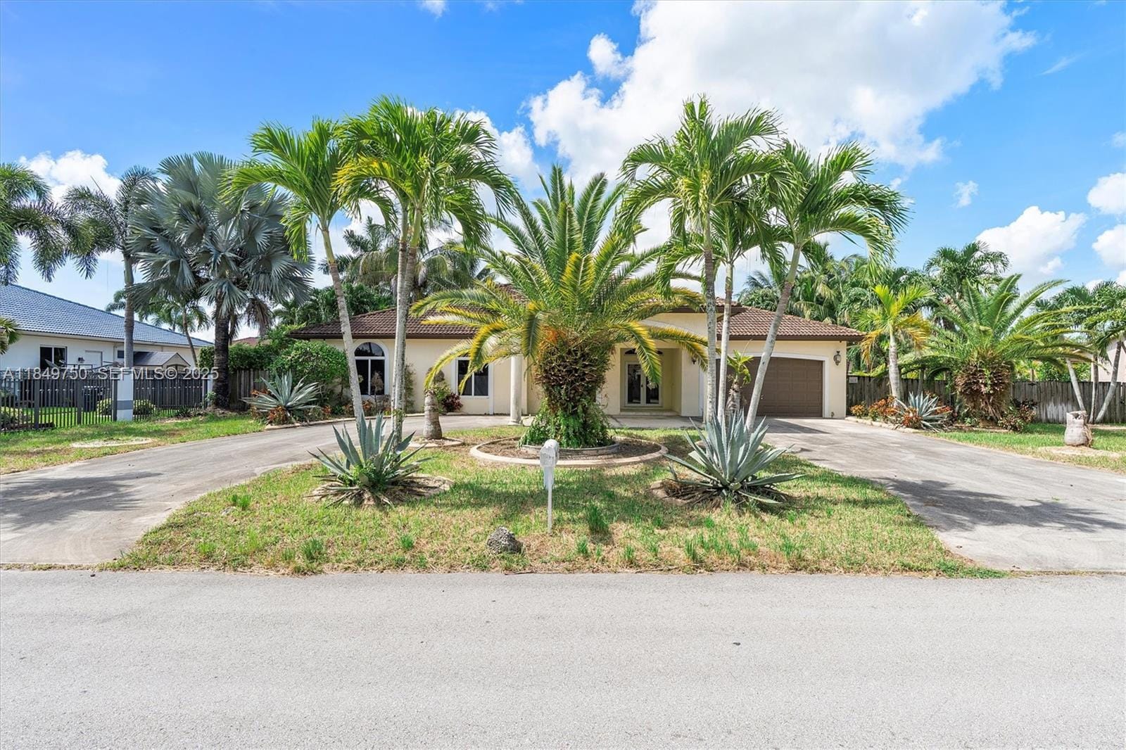 12920 SW 220th Terrace, Miami, FL 33170