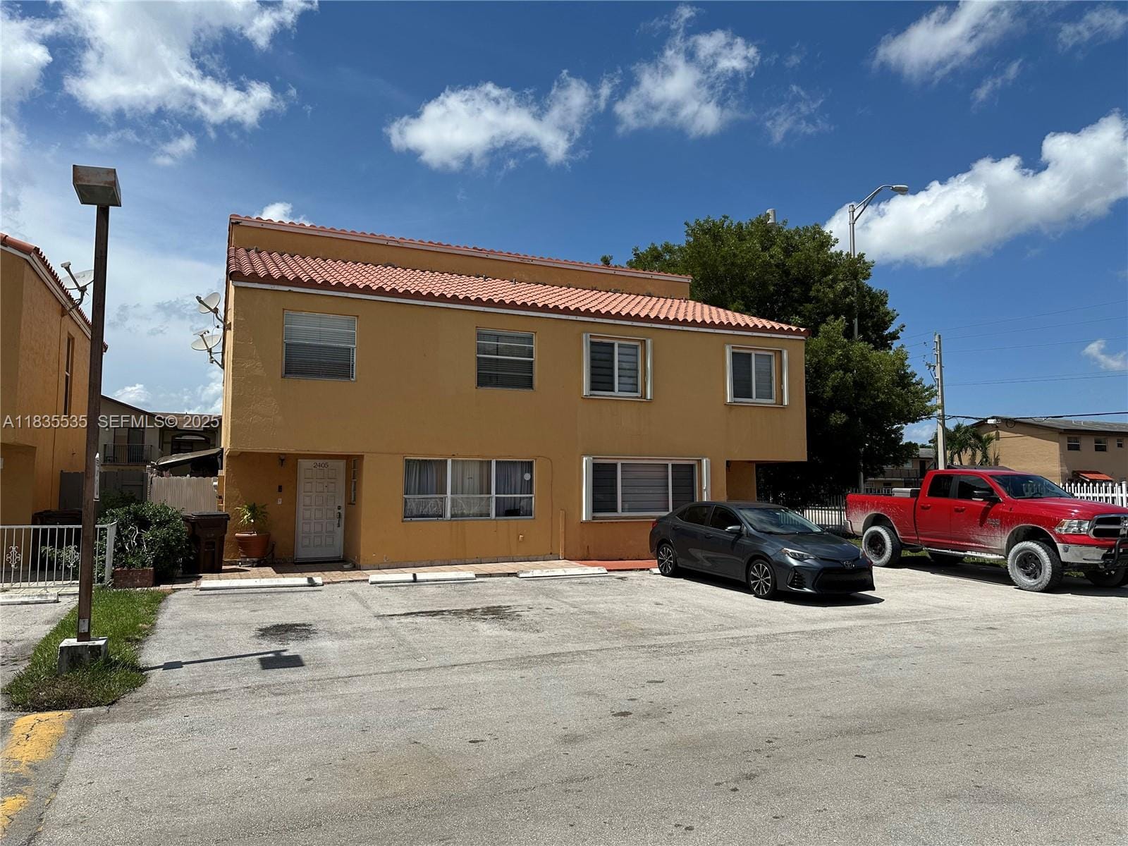 2405 W 54th Place 03, Hialeah, FL 33016 photo 2