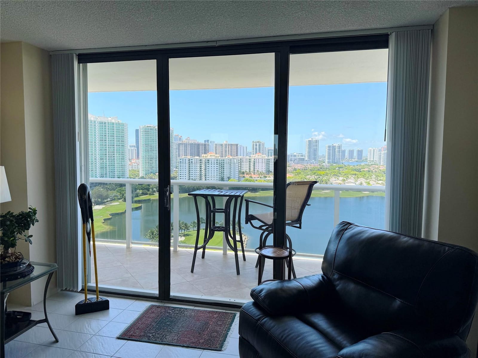 3675 N Country Club Drive 2007, Miami, FL 33180