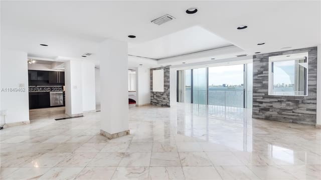 11111 Biscayne Boulevard 15F, Miami, FL 33181