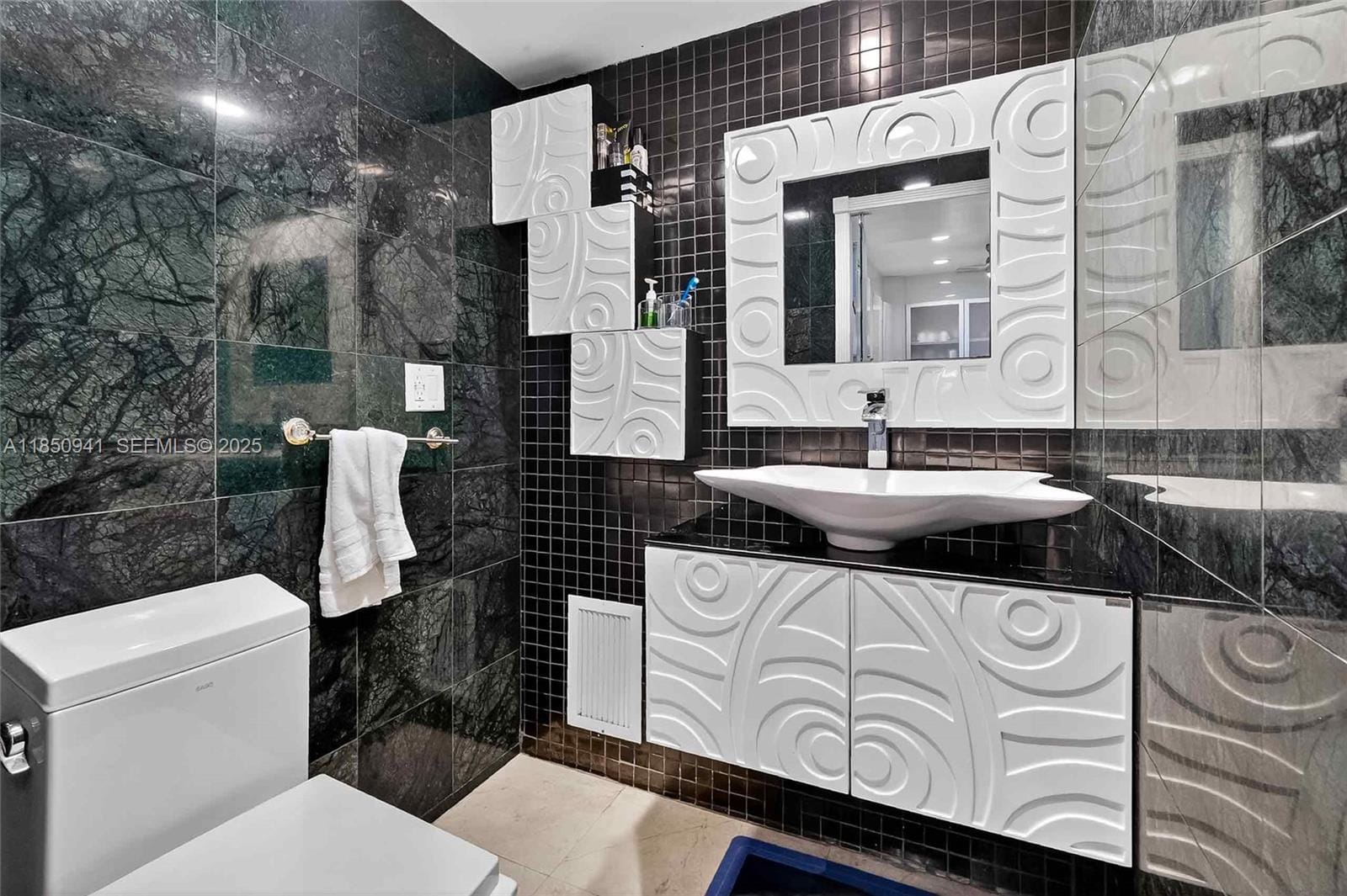 300 Bayview Drive 1616, Sunny Isles Beach, FL 33160 photo 14