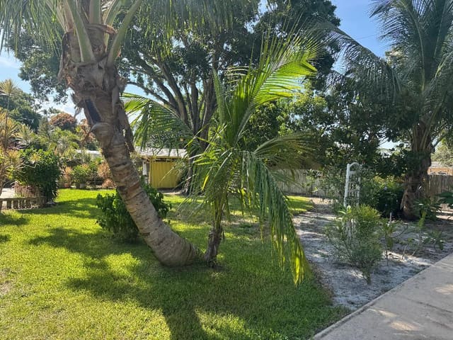 334 Smallwood Avenue, sold in Ruhlman, Fort Pierce, FL