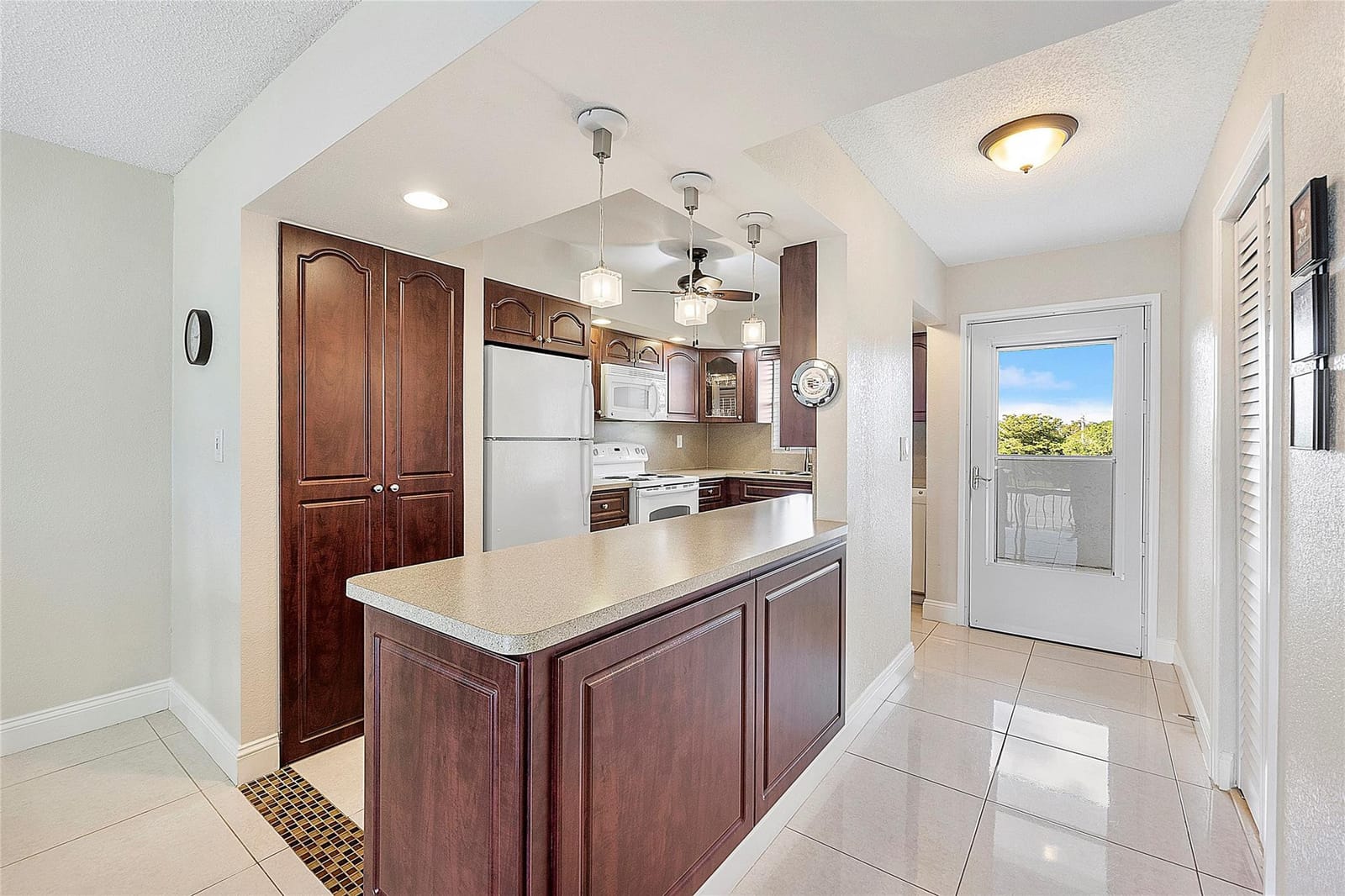 5860 NW 44th Street 403, Lauderhill, FL 33319 photo 11