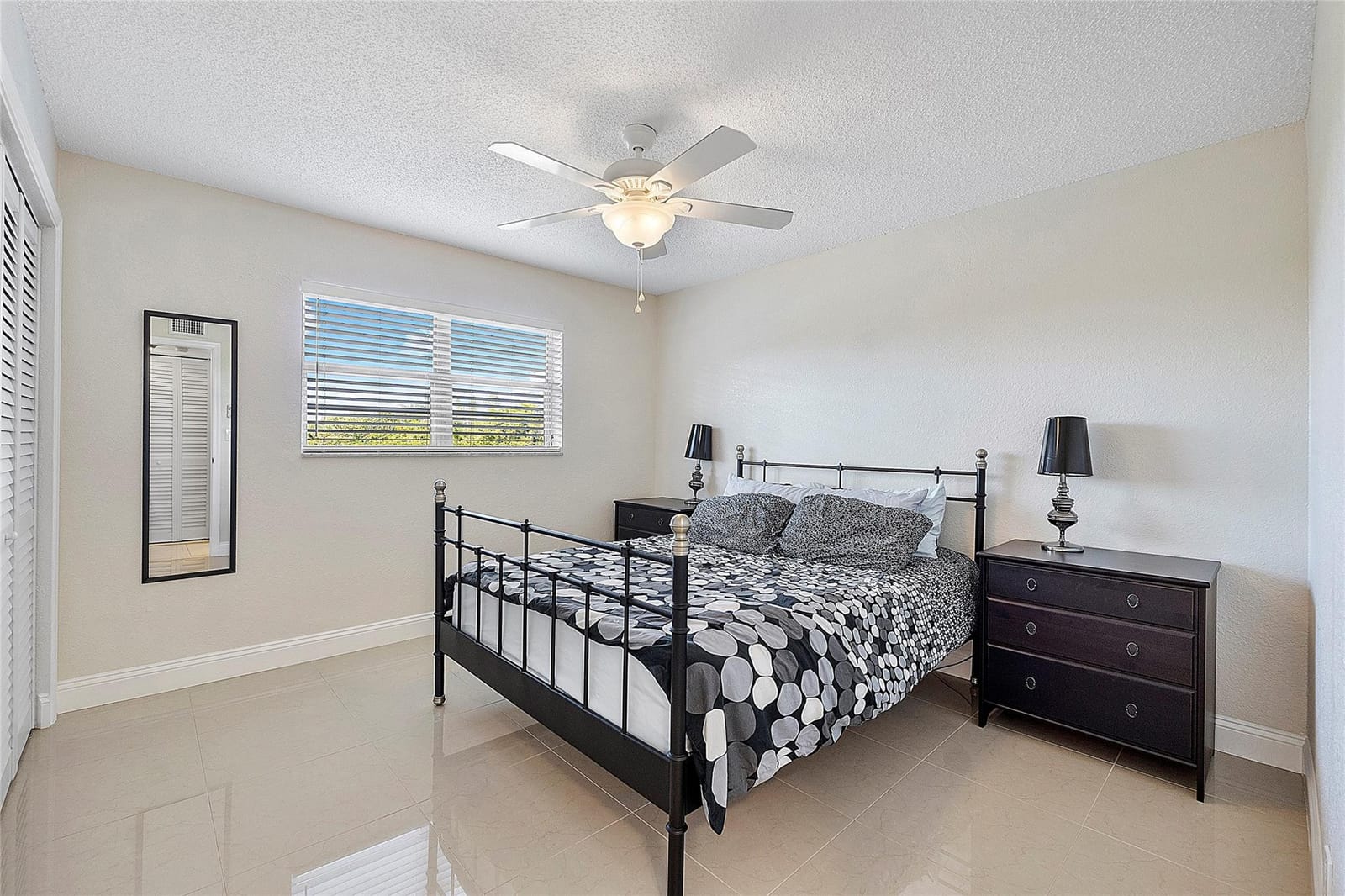 5860 NW 44th Street 403, Lauderhill, FL 33319 photo 6