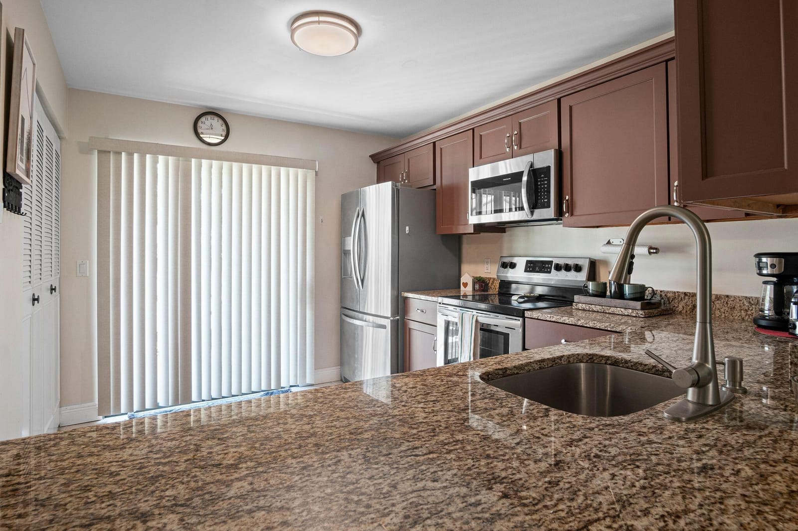 105 Rose Bay Court, Royal Palm Beach, FL 33411 photo 9
