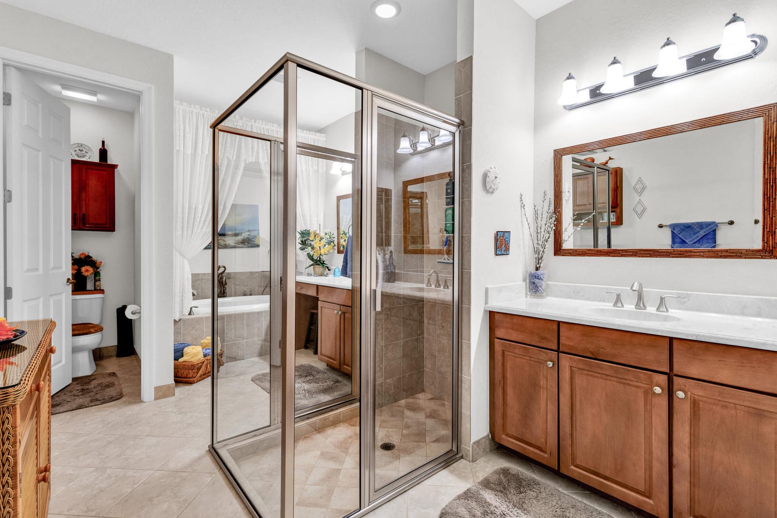 3233 Sussex Way — photo 4