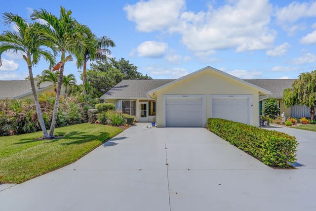 11006 SE Sea Pines Circle, sold in Sea Pines, Hobe Sound, FL