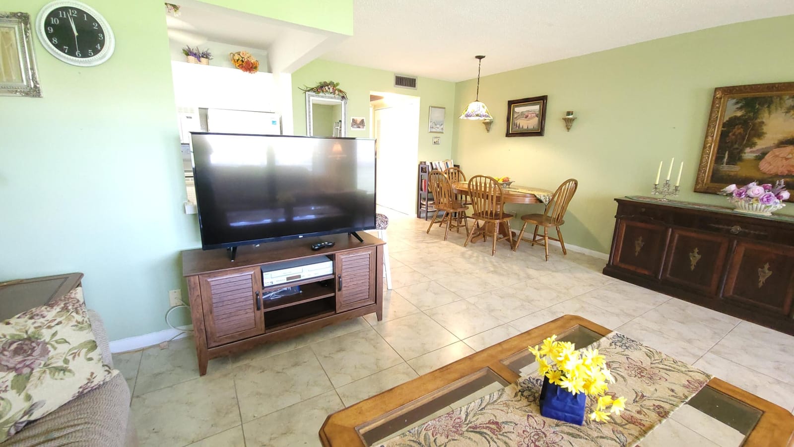 22 Northampton A — photo 6