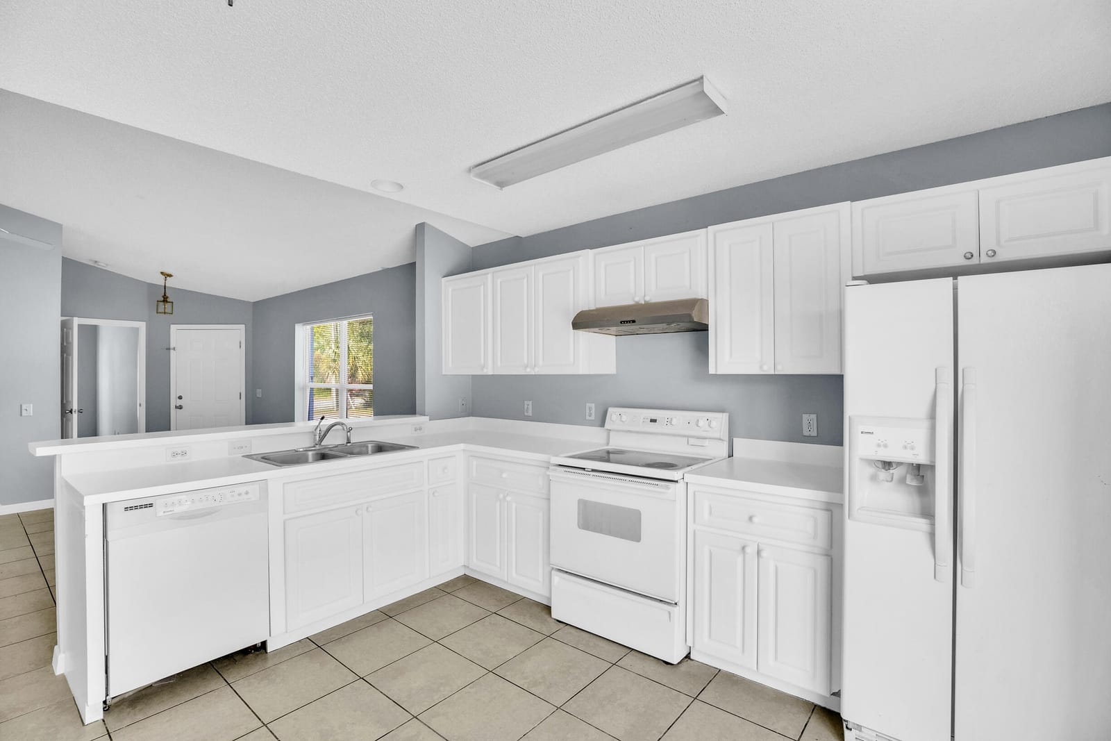 706 Wisteria Avenue, Fort Pierce, FL 34982 photo 10