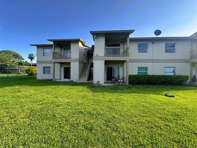 1766 Abbey Road 206, sold in Abbey Park Gardens, West Palm Beach, FL
