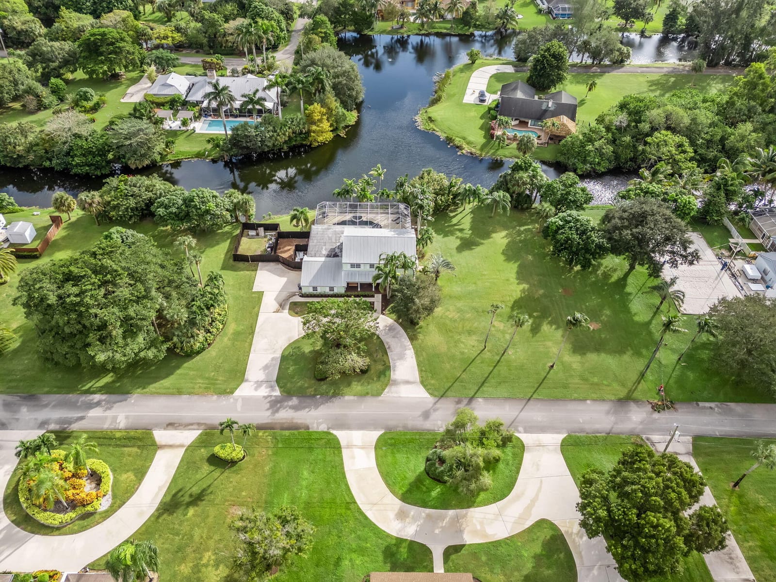 864 Whippoorwill Row, West Palm Beach, FL 33411 photo 1