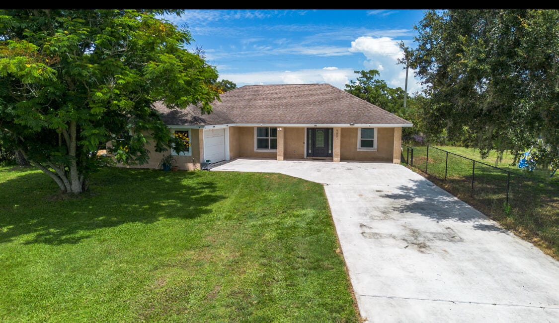 9801 SE 117 Trail, Okeechobee, FL 34974