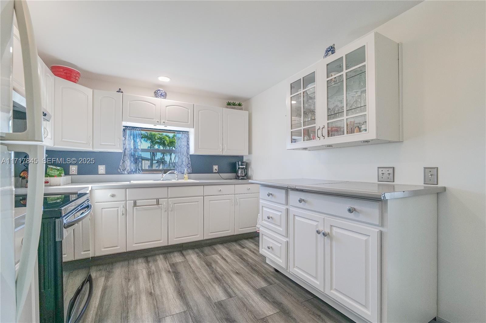 8501 SW 18th Court, Davie, FL 33324 photo 10