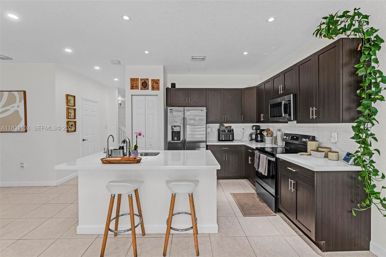 10021 W 32nd Lane, Hialeah, FL 33018