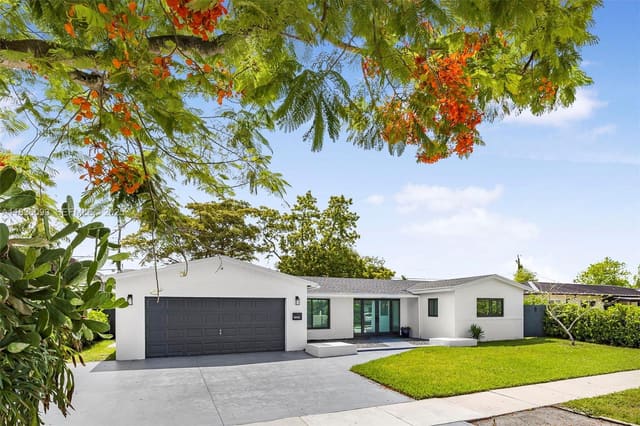 3905 SW 125th Avenue, sold in Southern Ests 7th Addn Se, Miami, FL