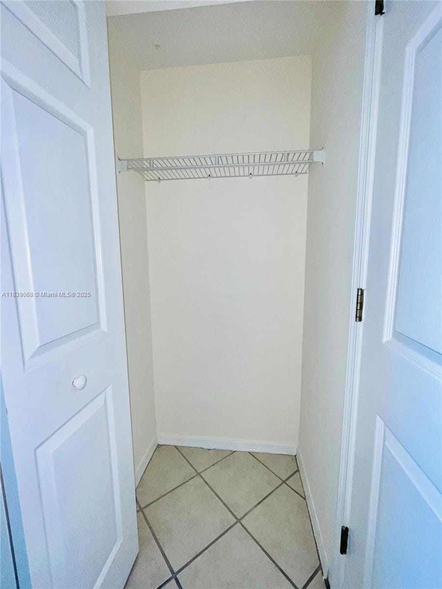 3500 Coral Way 913 — photo 12