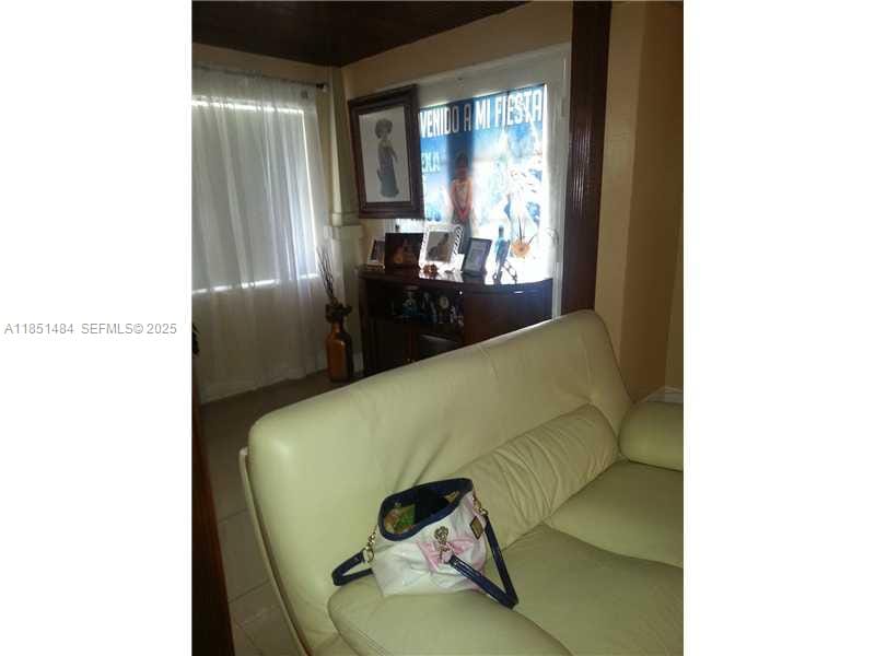 321 NW 13th Avenue — photo 4