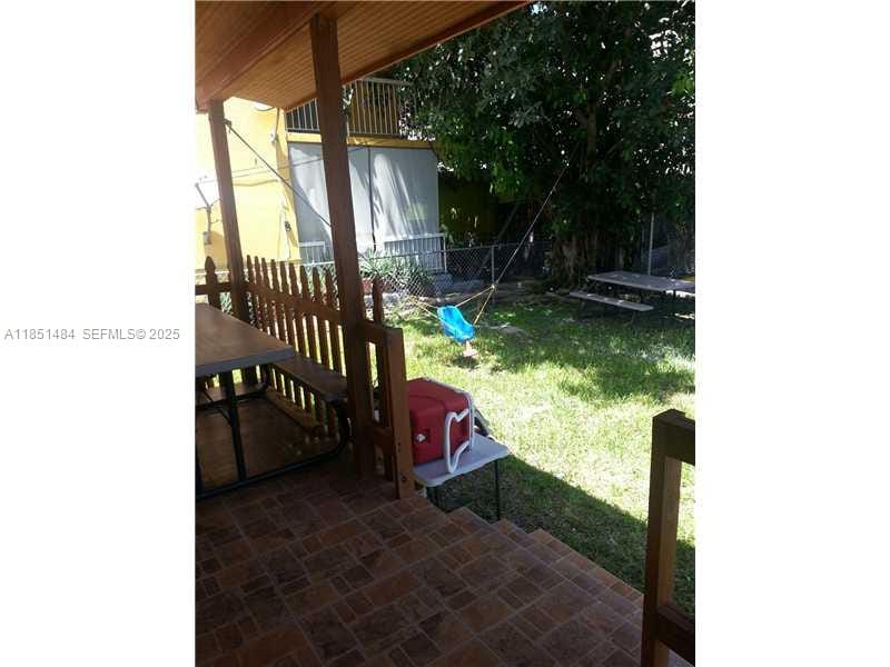321 NW 13th Avenue — photo 7