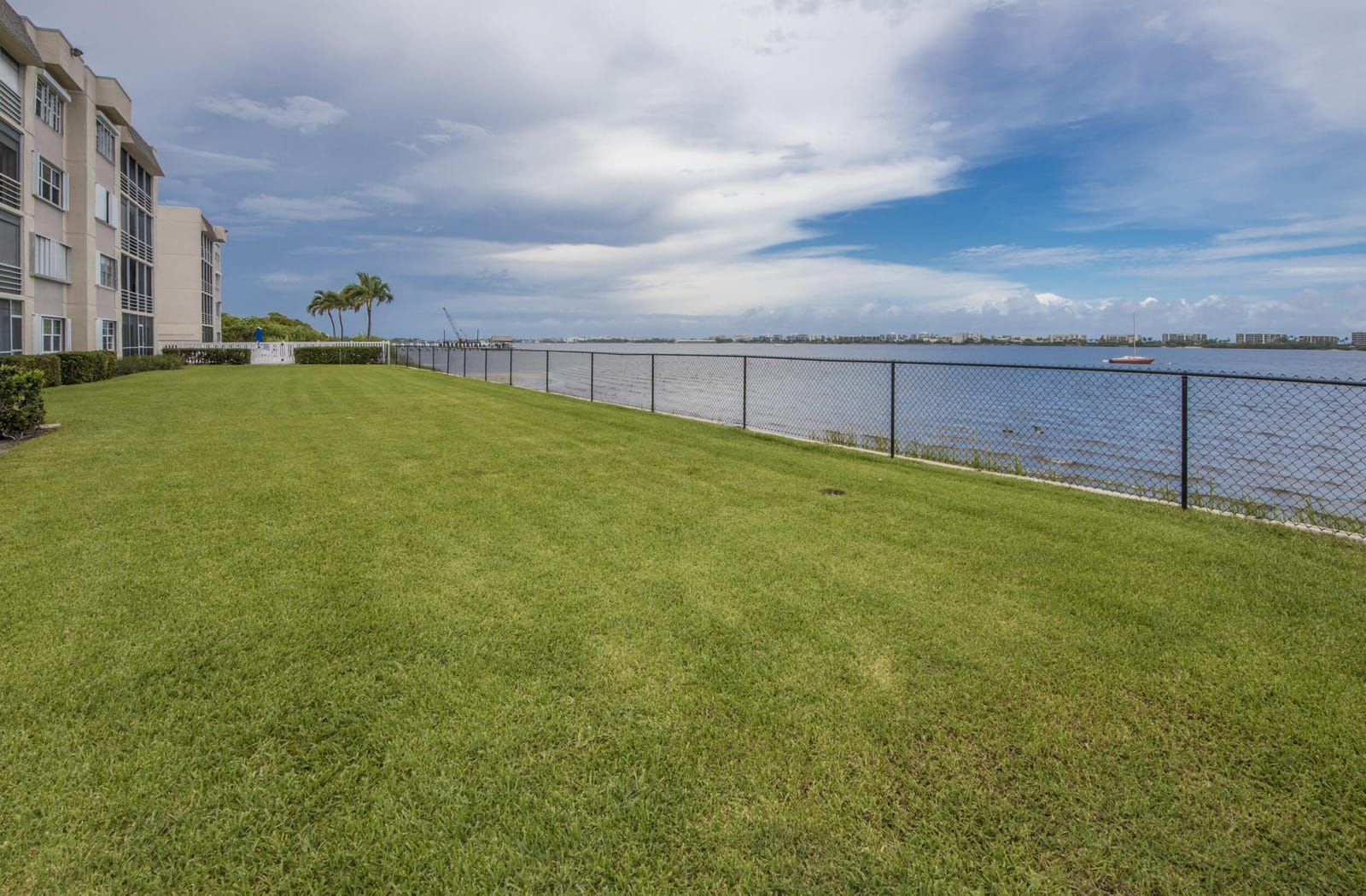 1516 S Lakeside Drive 205, Lake Worth Beach, FL 33460 photo 23
