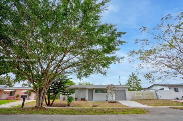 8000 NW 174th Terrace, Hialeah, FL 33015