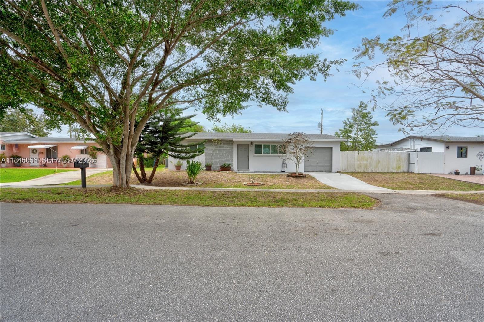 8000 NW 174th Terrace, Hialeah, FL 33015 photo 2