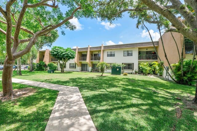 8261 SW 128th Street 215, sold in Sunrise Point Condo Bldg, Pinecrest, FL