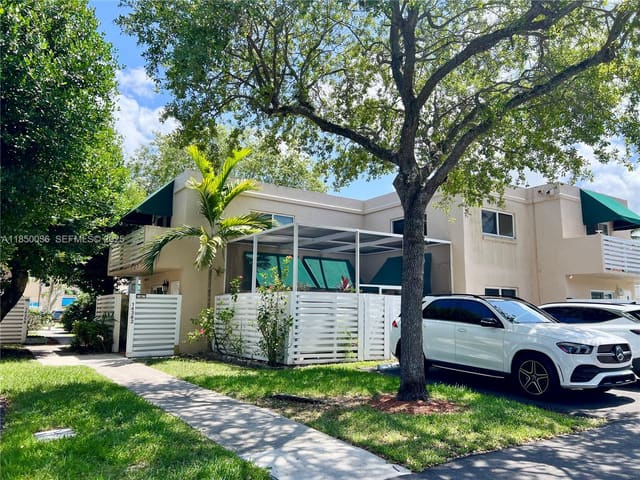 14362 SW 96th Lane, Miami, FL 33186