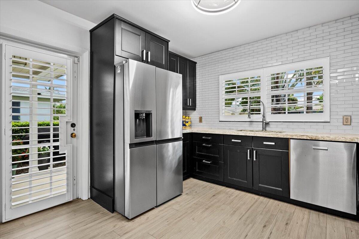 213 Vanderbilt Drive — photo 11