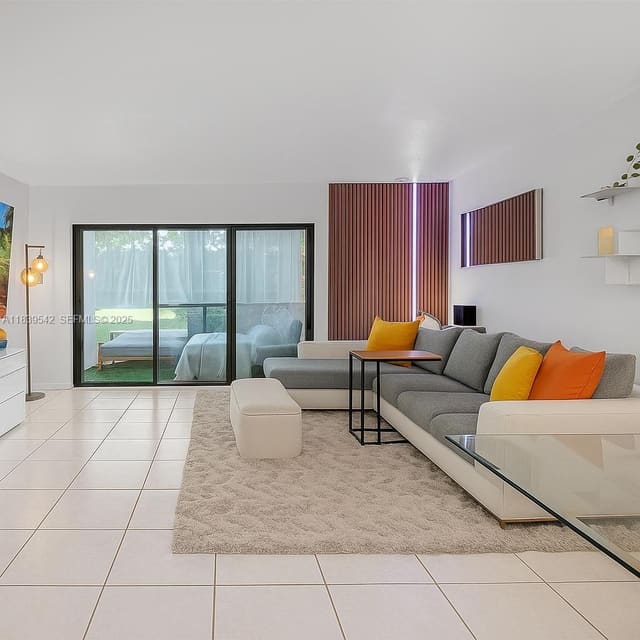 8415 SW 107th Avenue 130W, Miami, FL 33173