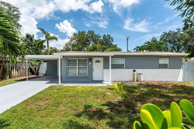 5615 Simms Street, Hollywood, FL 33021