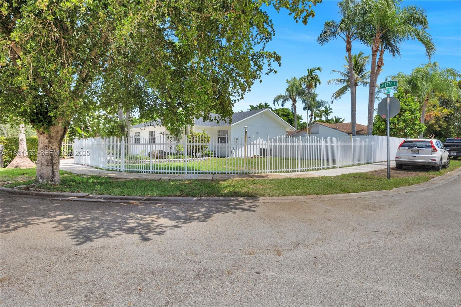 13552 SW 179th Street, Miami, FL 33177 photo 9