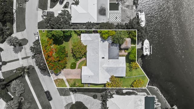 1518 Point Way, sold in Hidden Key, North Palm Beach, FL