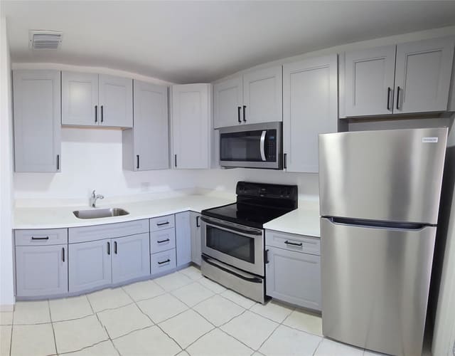 4310 NW 12th Court 204, sold in Park South, Lauderhill, FL
