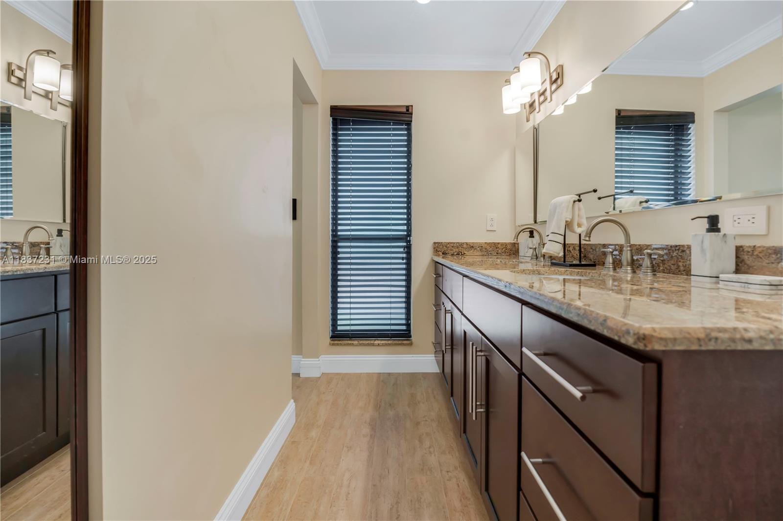 6421 Falconsgate Avenue, Davie, FL 33331 photo 12