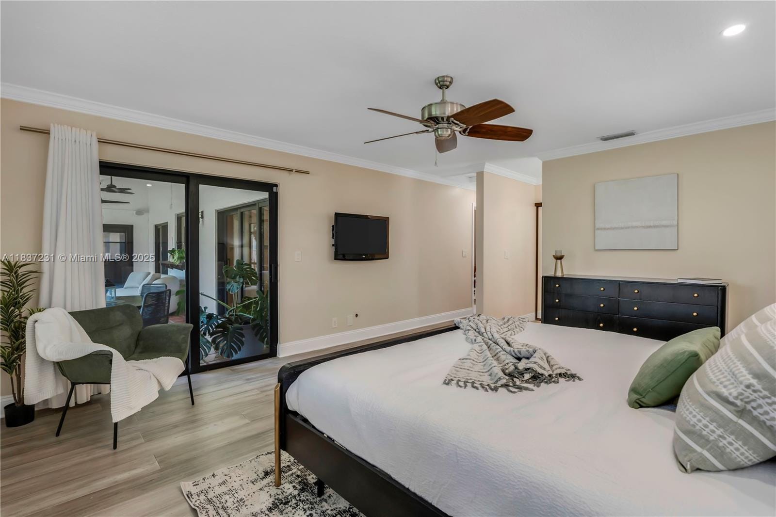 6421 Falconsgate Avenue, Davie, FL 33331 photo 13