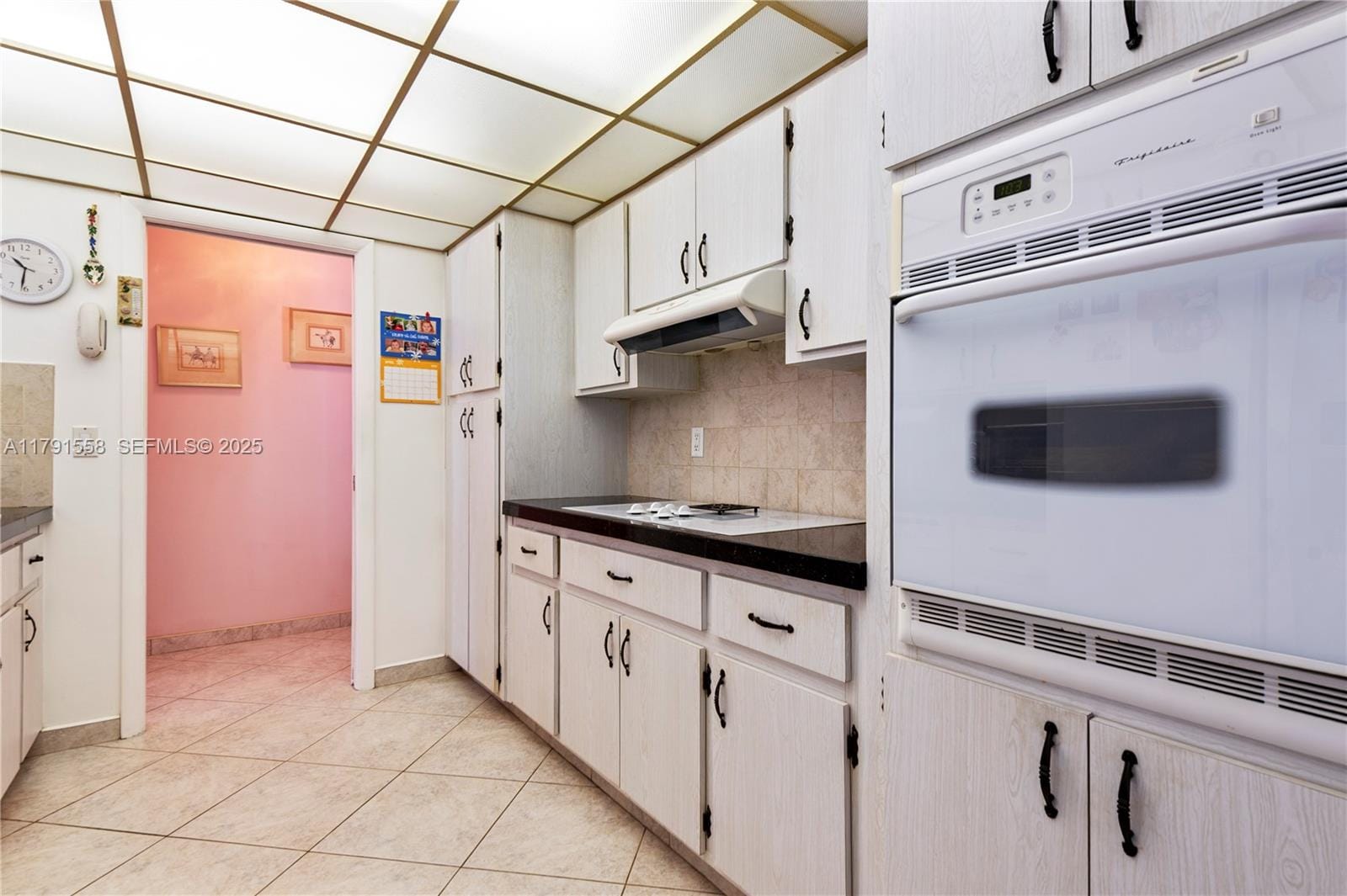 1124 NE 3rd Street, Hallandale Beach, FL 33009 photo 11