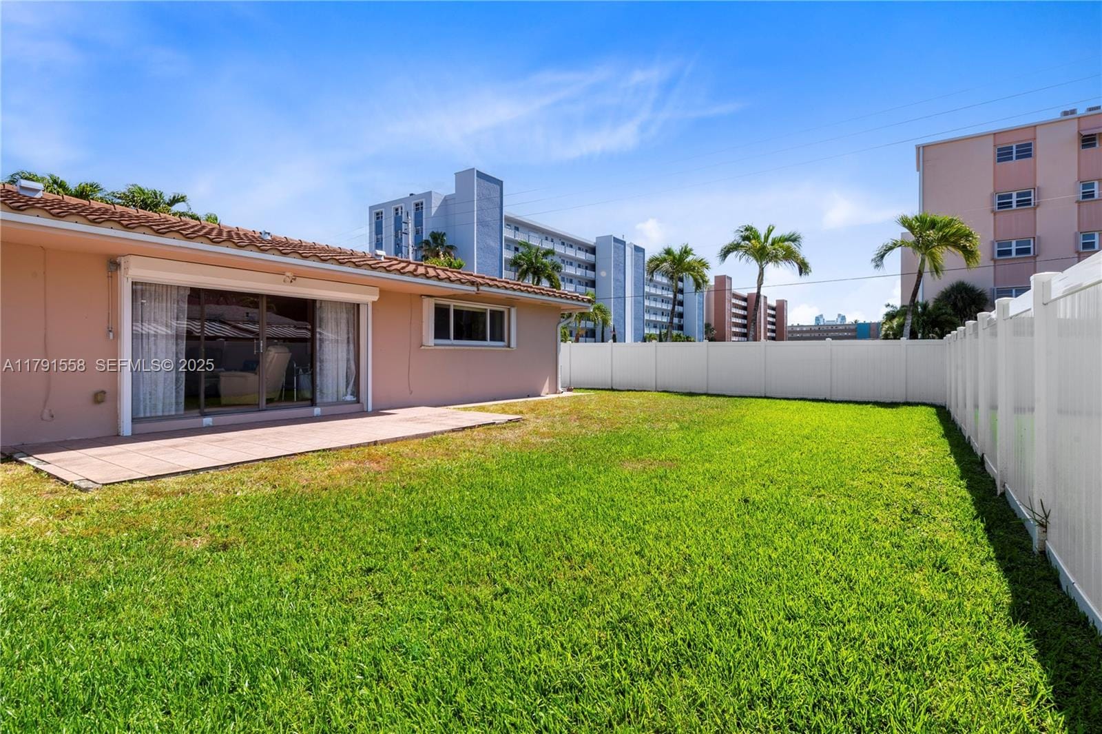 1124 NE 3rd Street, Hallandale Beach, FL 33009 photo 17