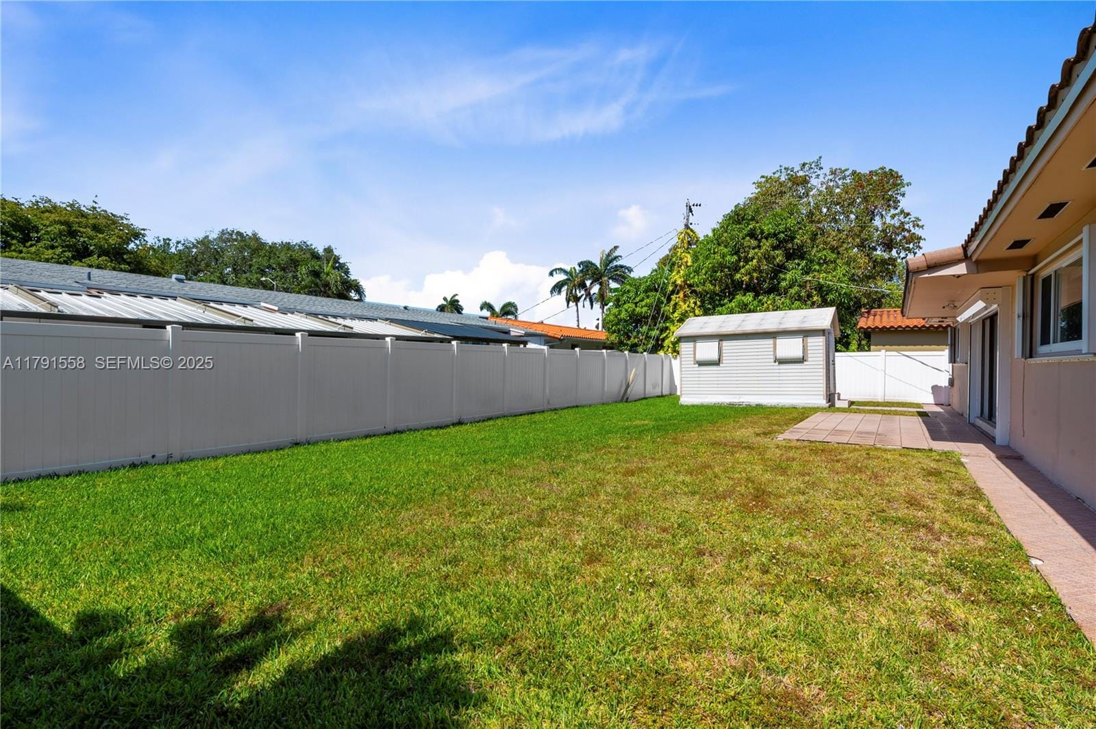 1124 NE 3rd Street, Hallandale Beach, FL 33009 photo 19