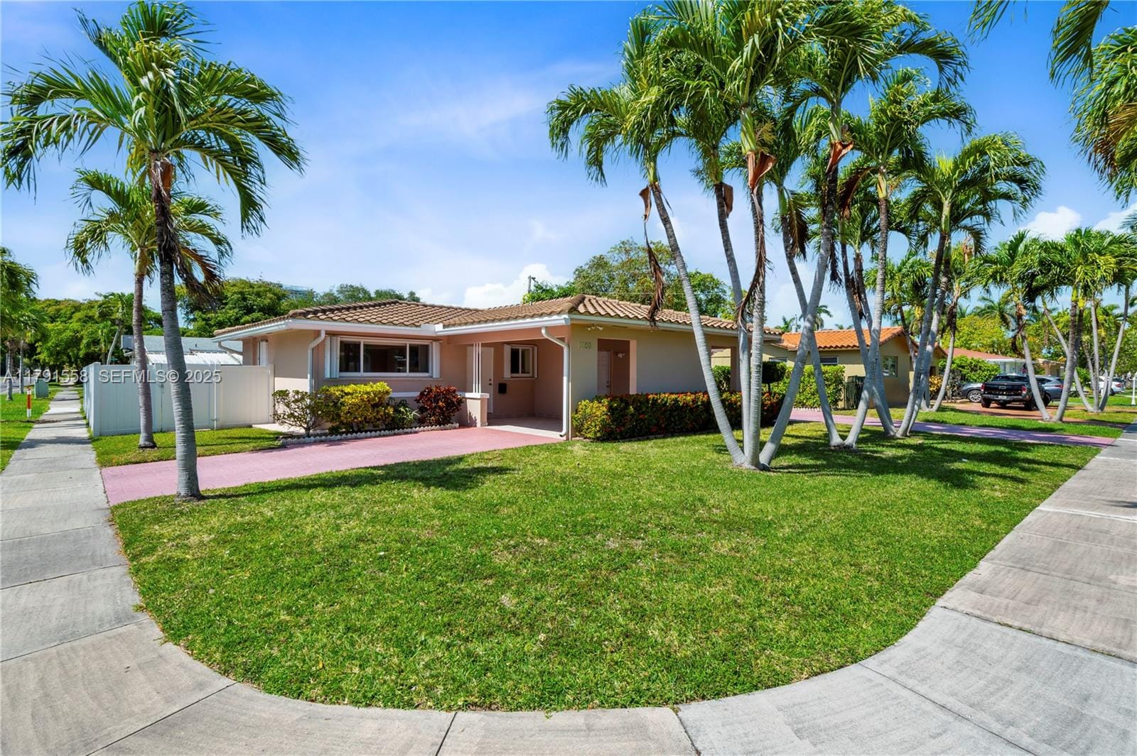 1124 NE 3rd Street, Hallandale Beach, FL 33009 photo 22