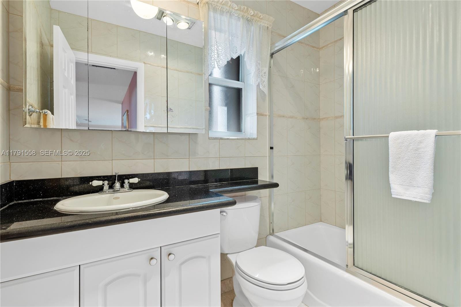 1124 NE 3rd Street, Hallandale Beach, FL 33009 photo 5