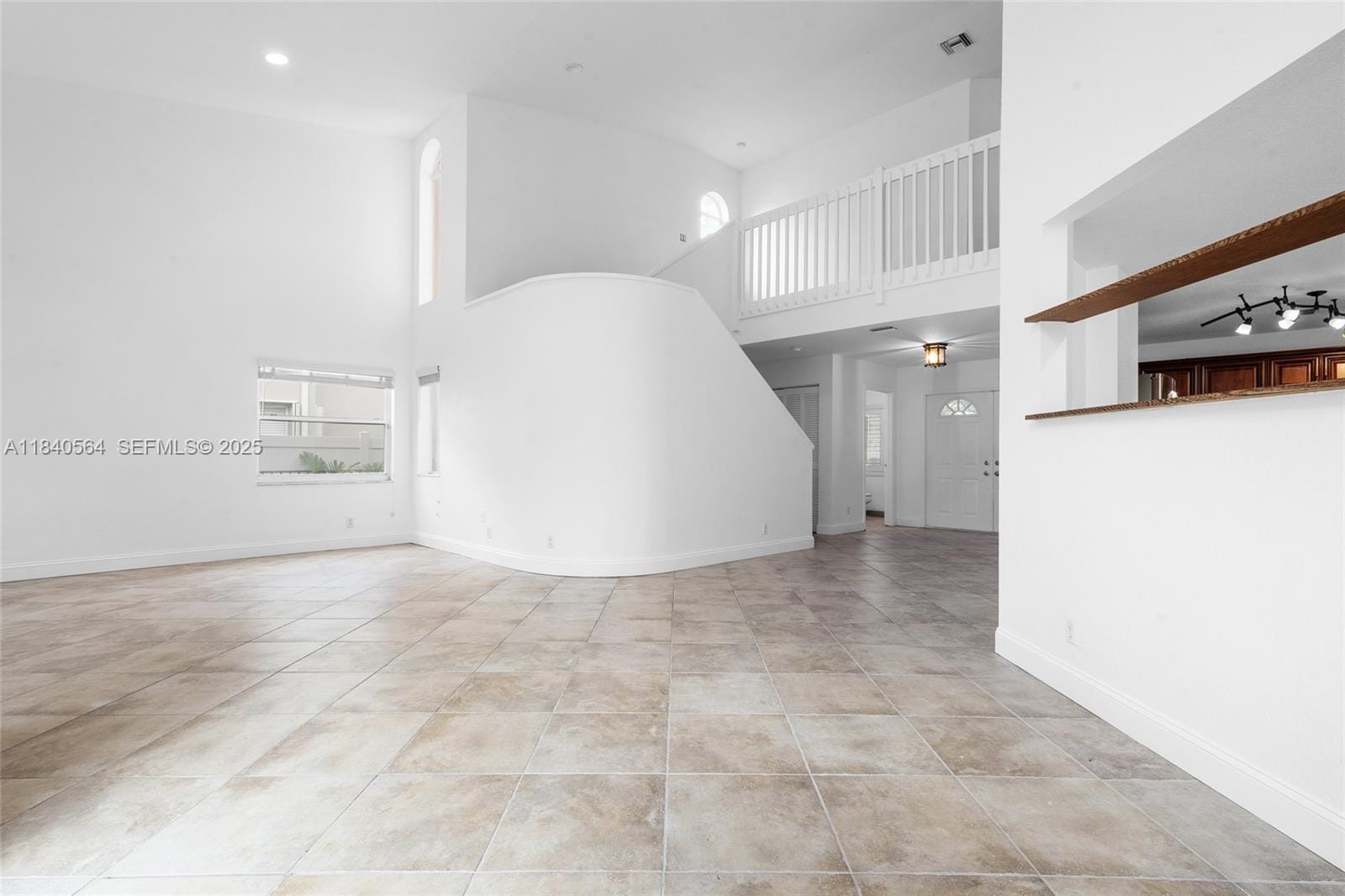 5919 NW 59th Avenue — photo 8