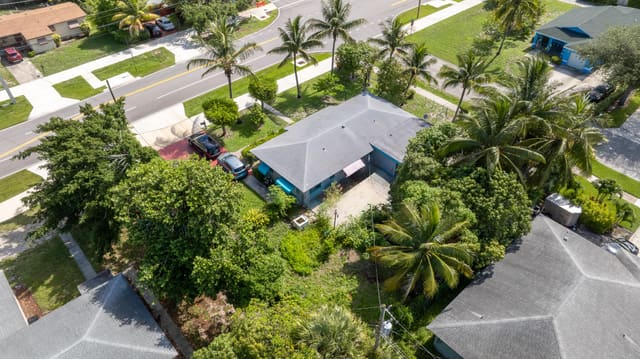 212 SW 10th Street, sold in Sunset Park Delray, Delray Beach, FL
