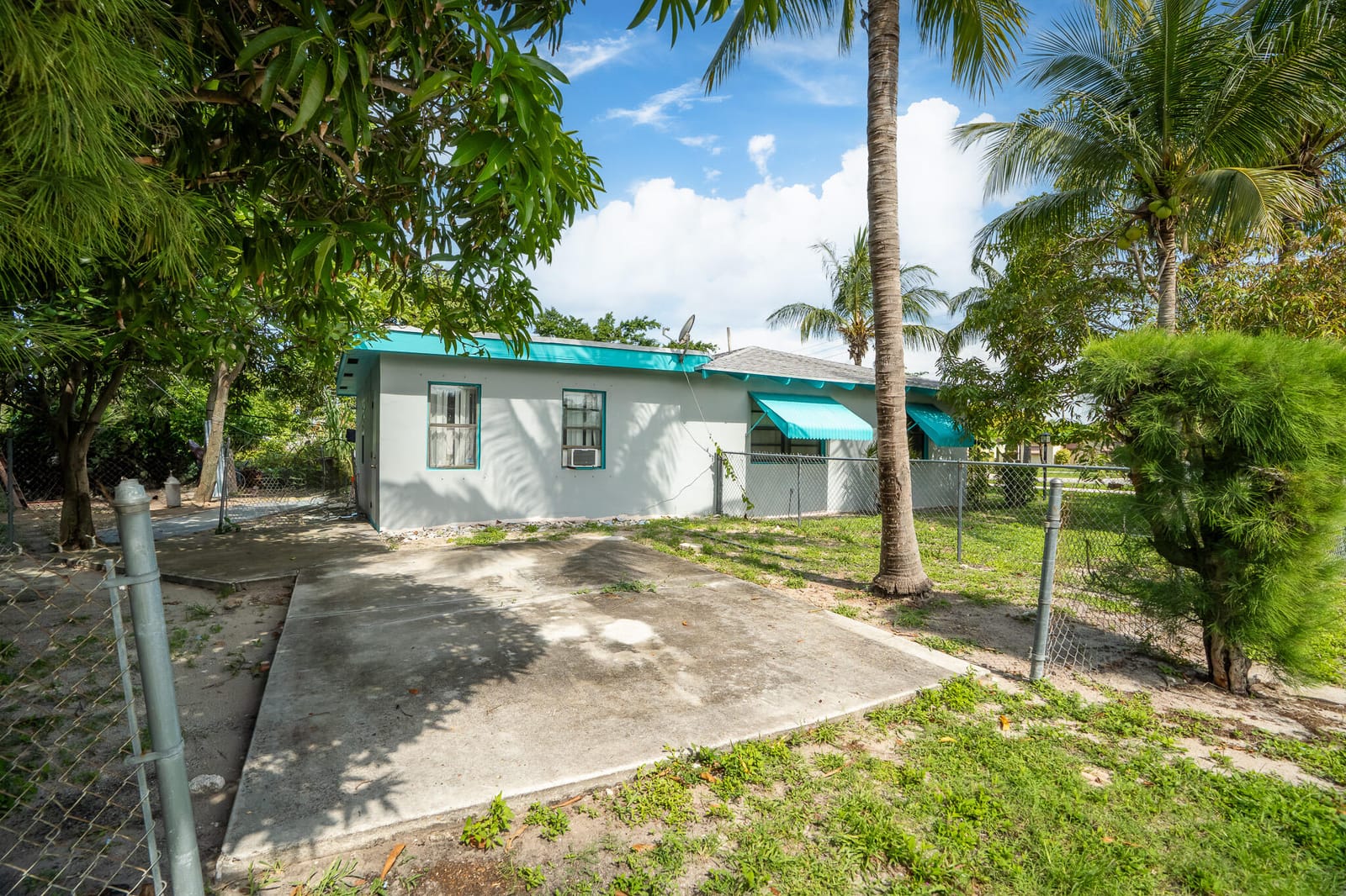 212 SW 10th Street, Delray Beach, FL 33444 photo 13